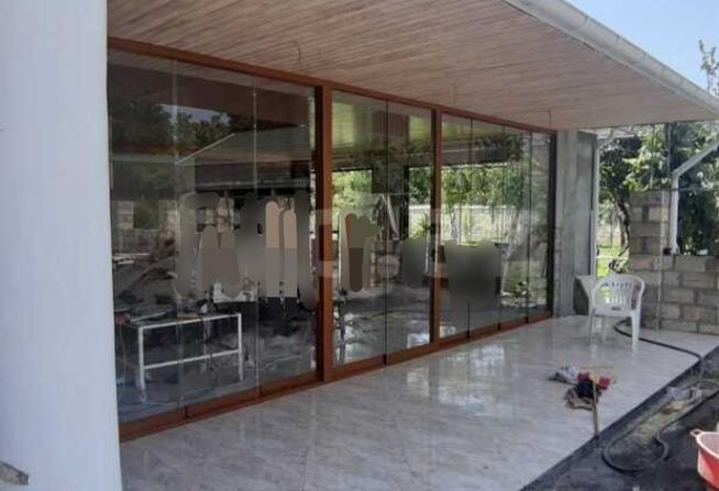 Cam balkon