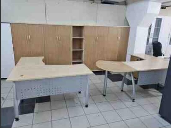 Künc ofis masaları