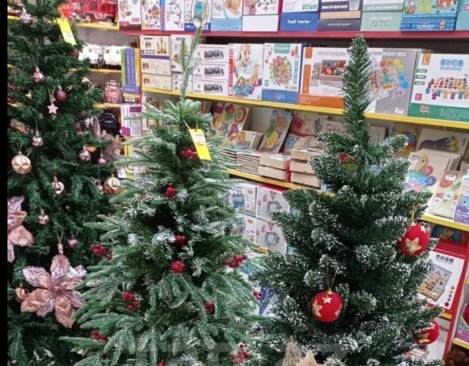 Yeni il ağacı