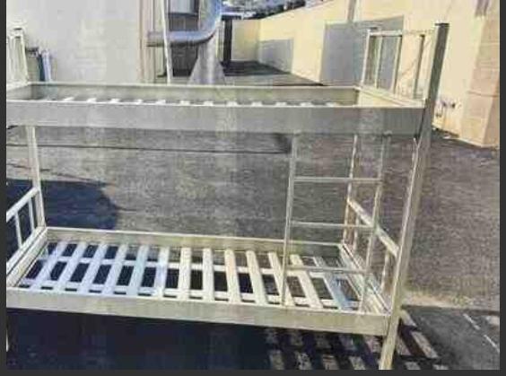Metal çarpayı