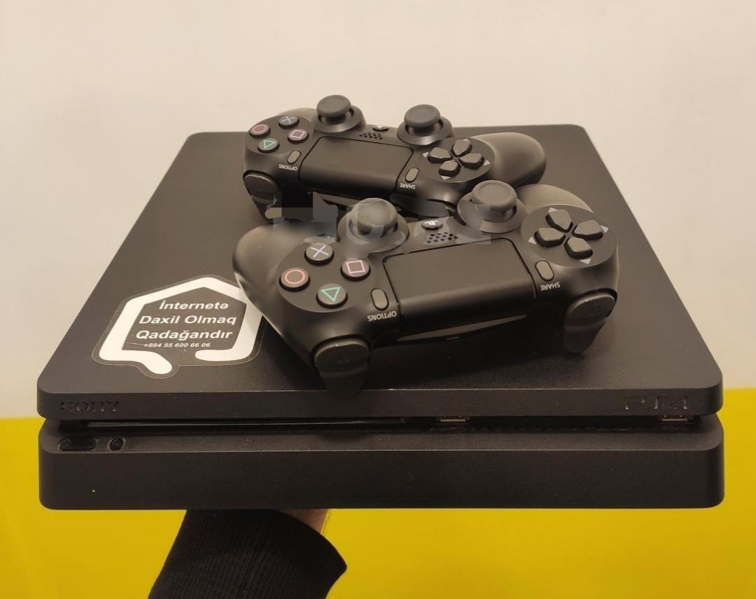 "Sony PlayStation 4 Slim" icarəsi