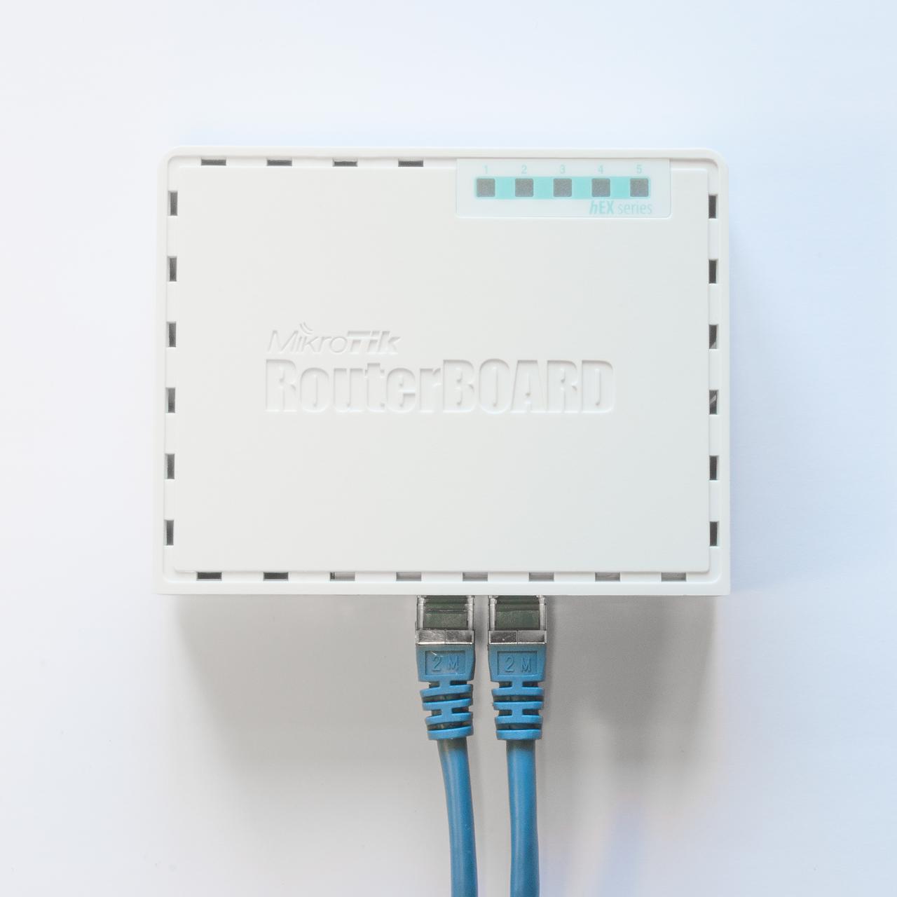 Mikrotik hEX (RB750Gr3)