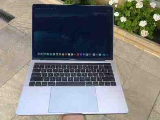 Apple Macbook Pro 512GB
